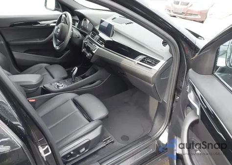 2020 BMW X2 xDrive28I z USA, uszkodzony, nr VIN WBXYJ1C01L5P85575